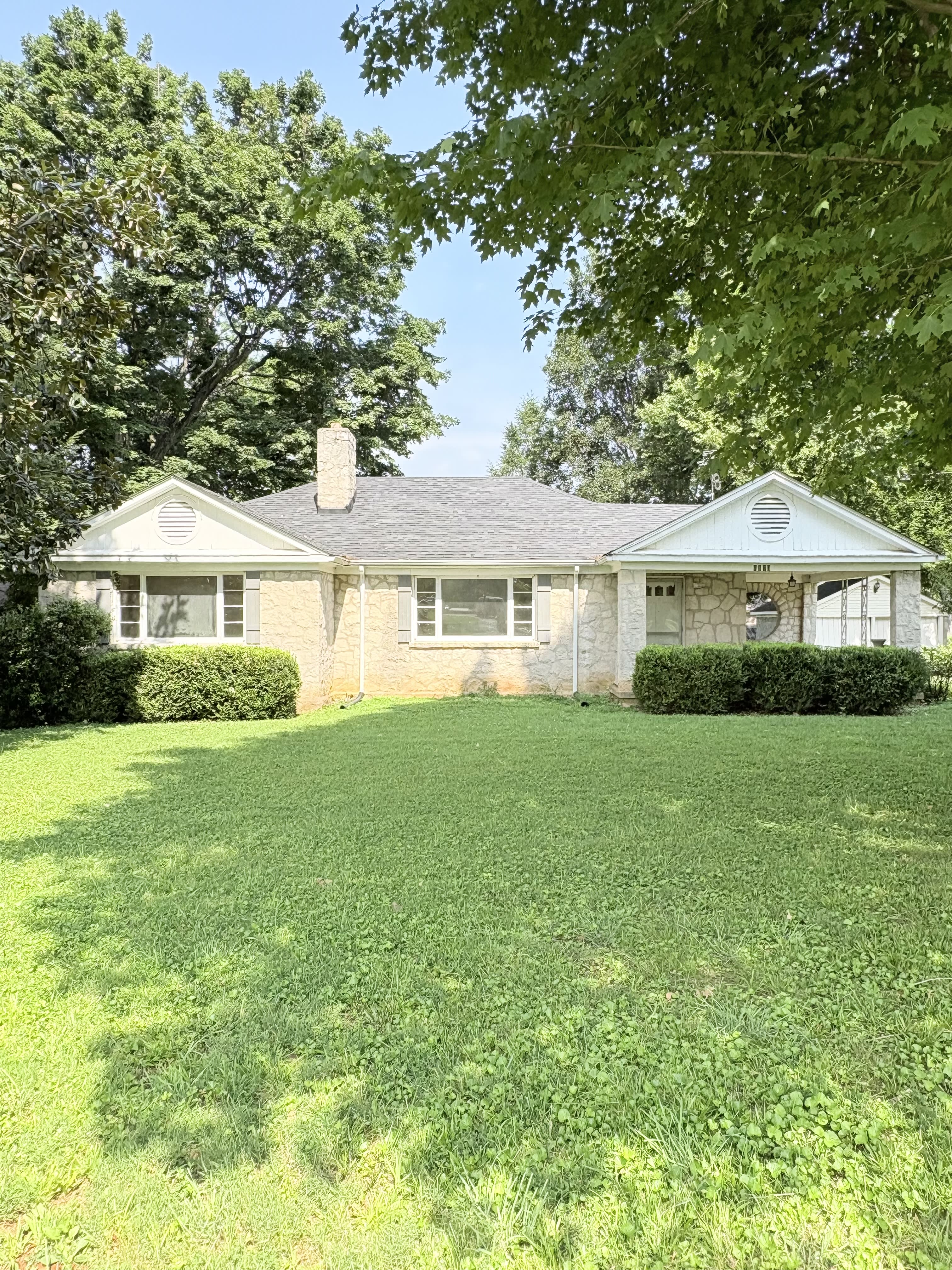 1573 Three Springs Rd – photo 1