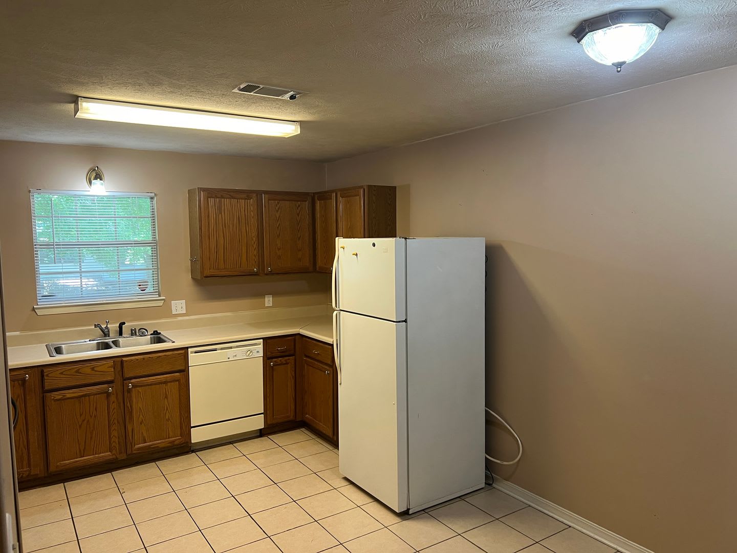3 Bed 2 Bath Duplex – photo 4