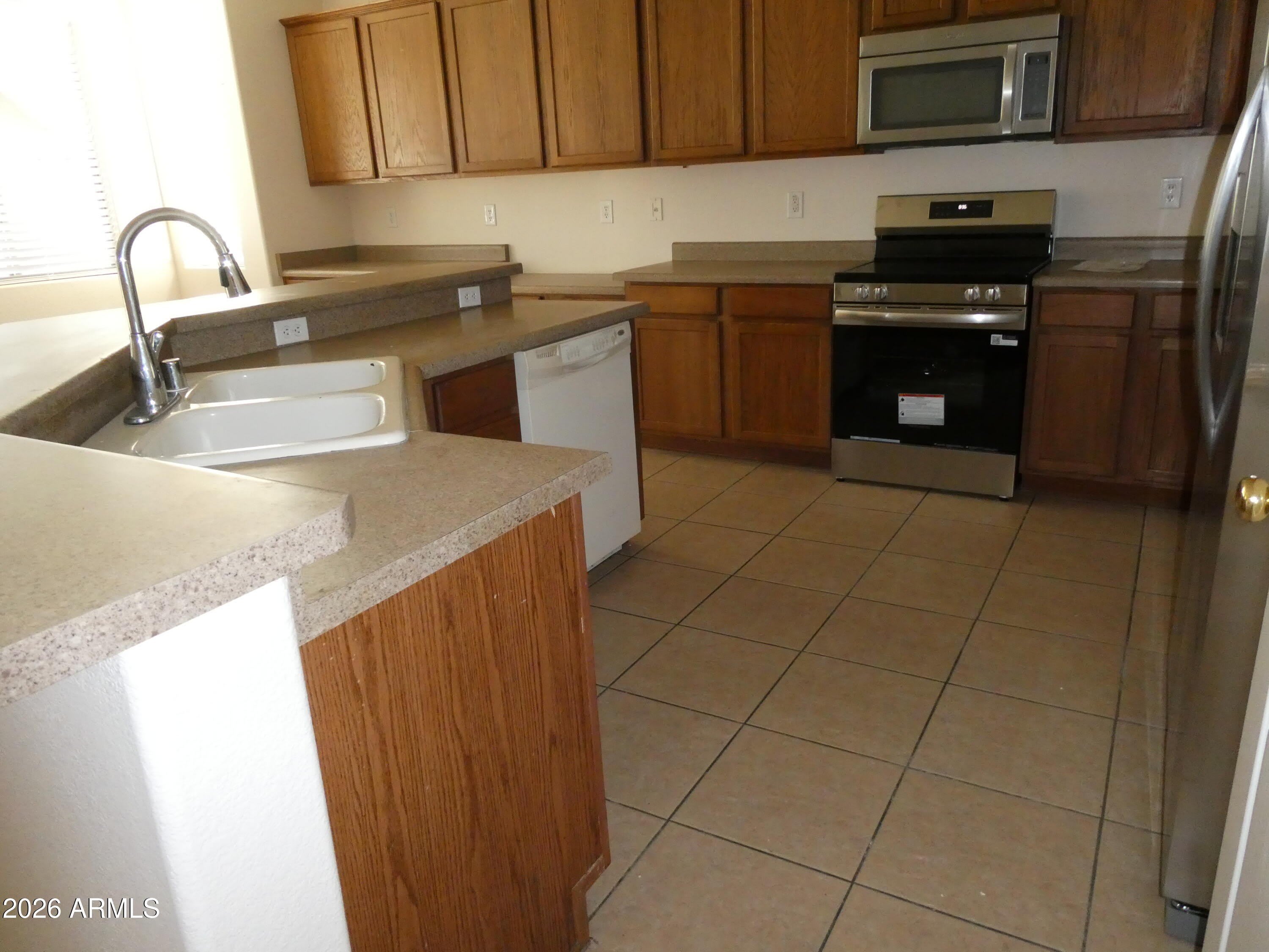 8812 W GLENN Drive – photo 5