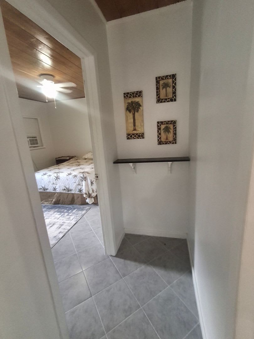 1 200 Per Month 1 Bedrooms 1 Bathroom – photo 4