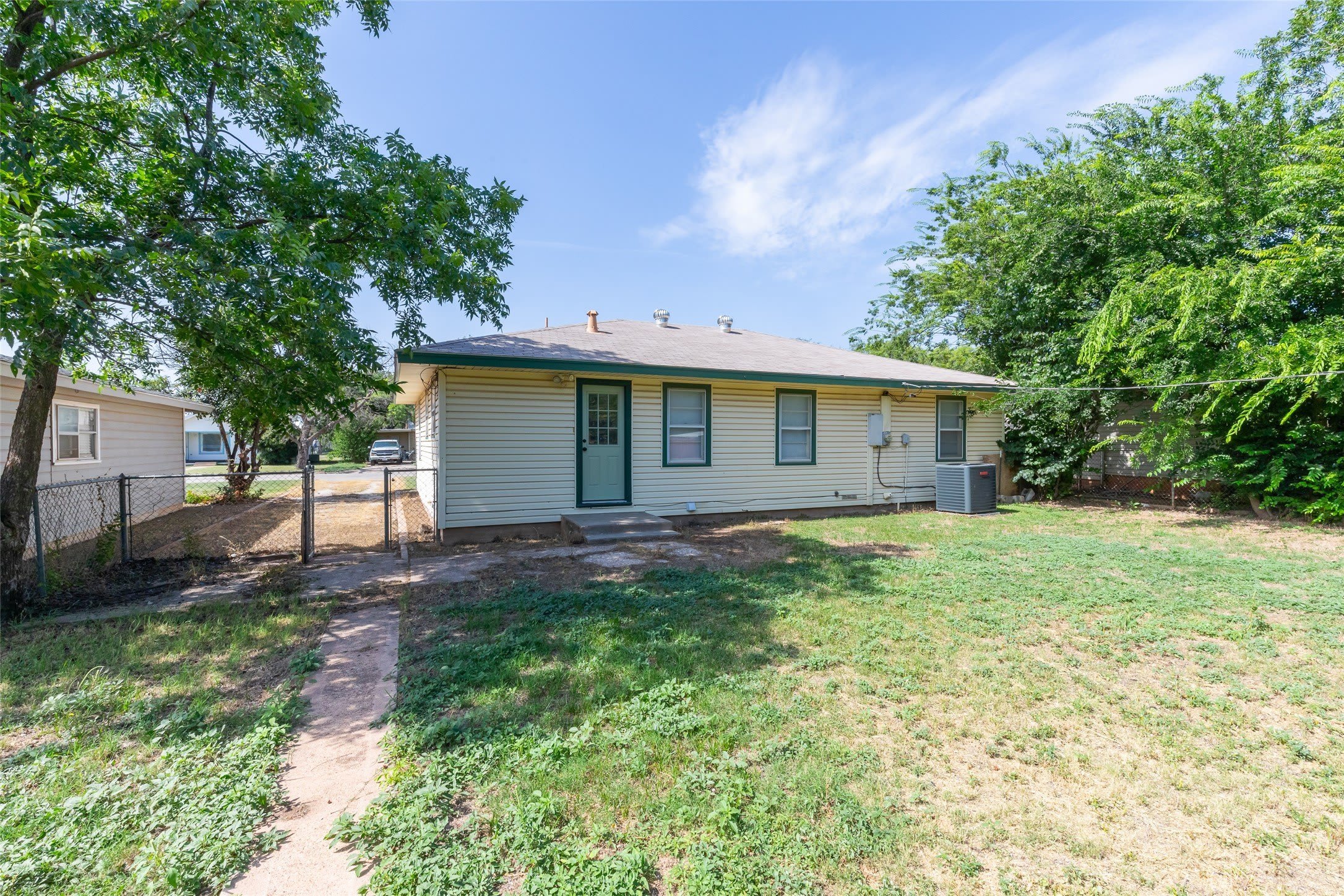 765 E N 12th Street – photo 4