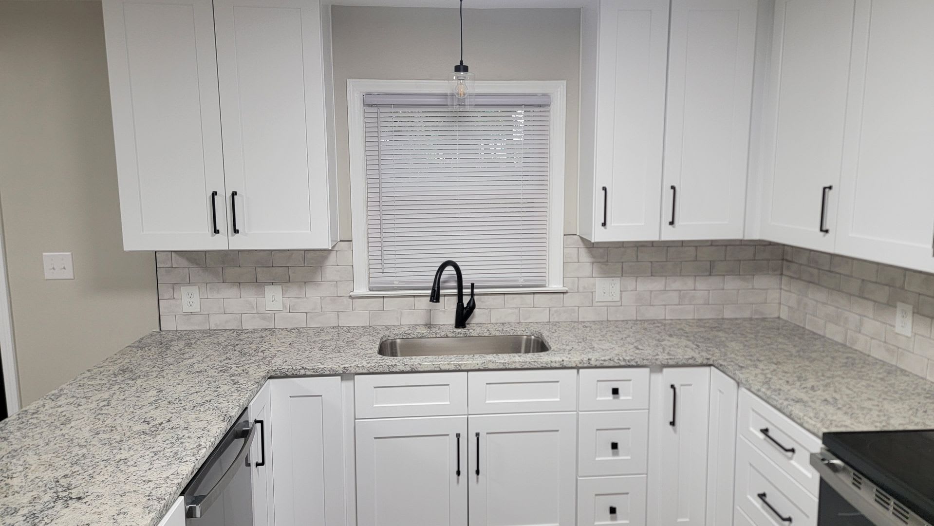 Beautifully Renovated North Raleigh Home – Prime Location! – photo 3