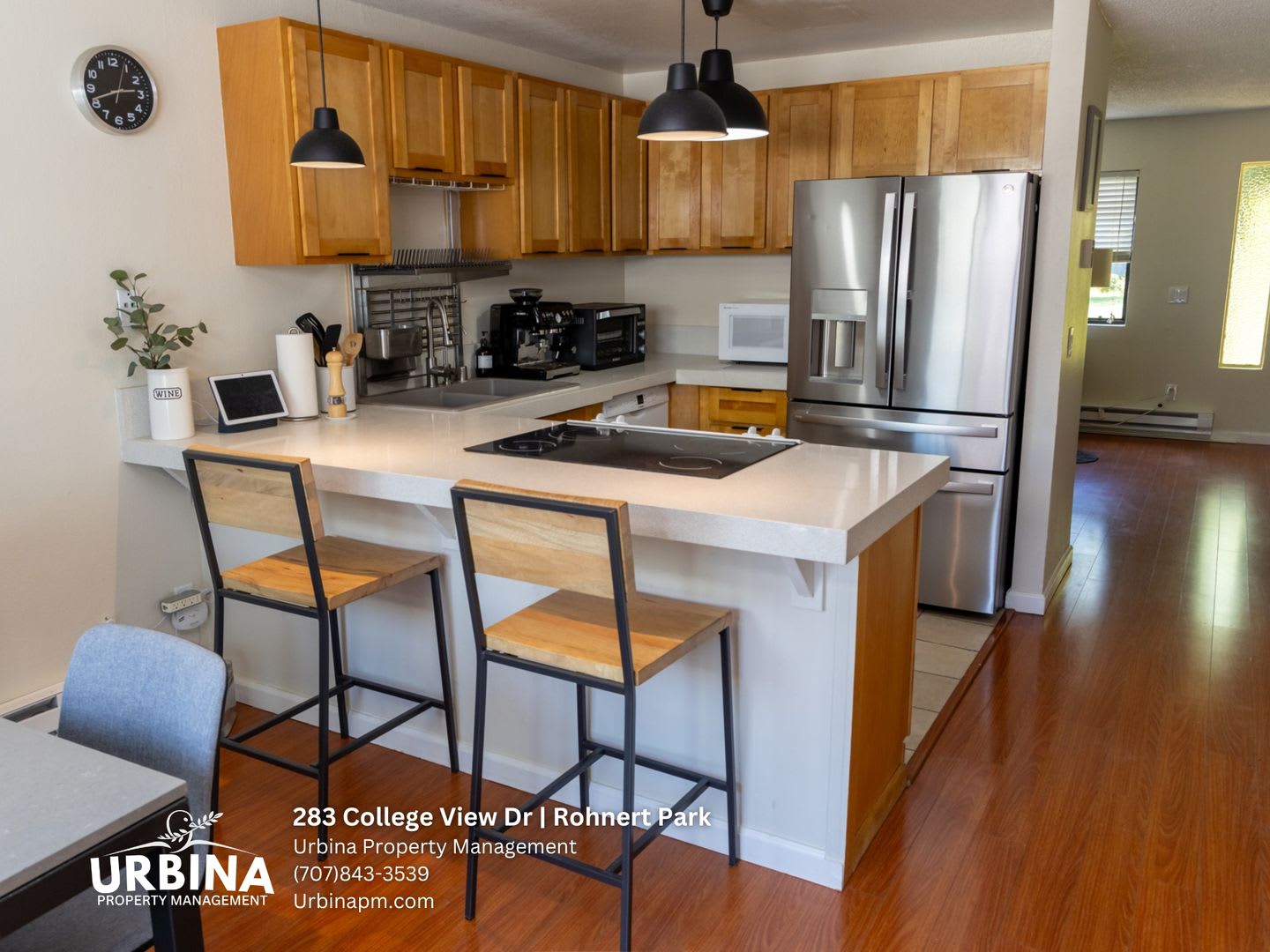 Two Bedroom Townhouse with Private Patio and Community Pool – photo 2