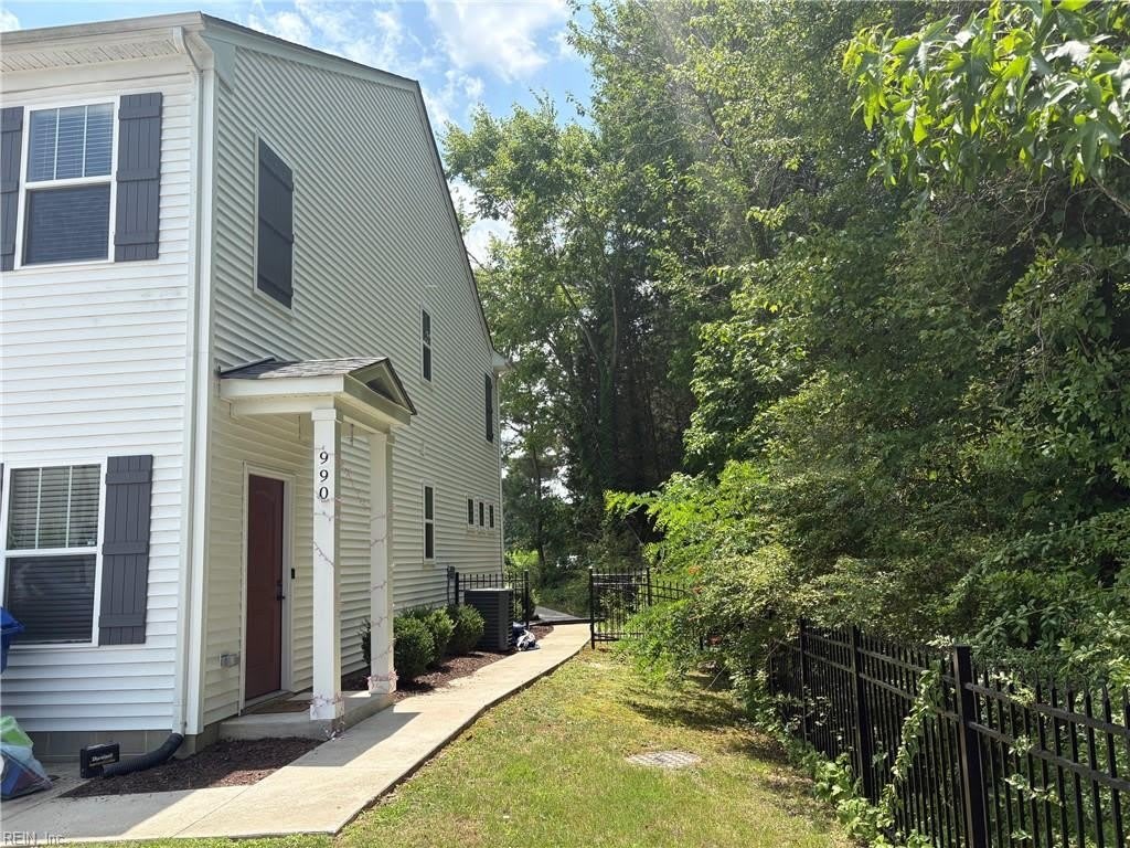 990 Jefferson Street – photo 1
