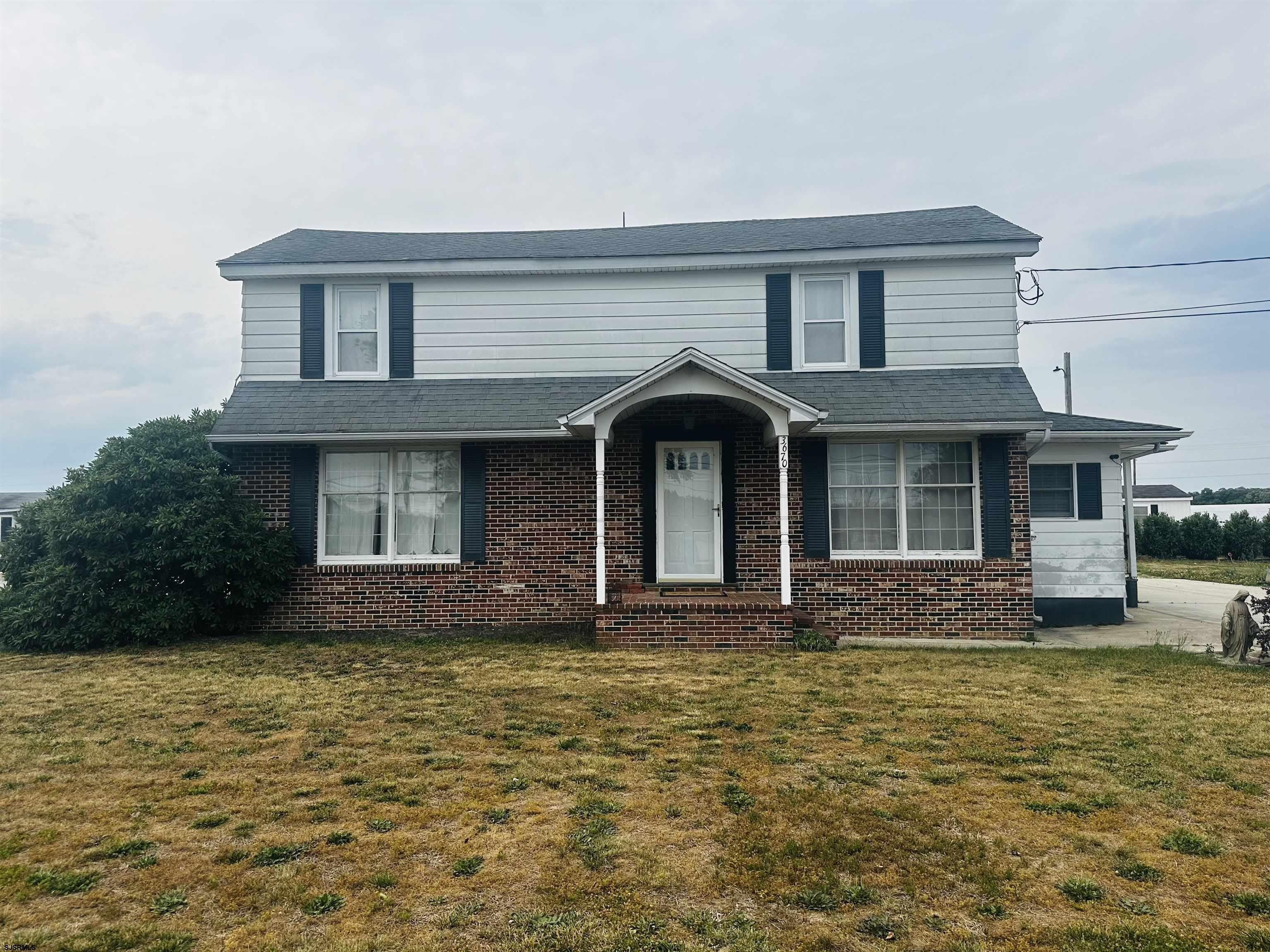 3670 Oak Road – photo 2