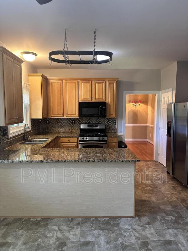 1213 Hawkins Wood Circle – photo 3