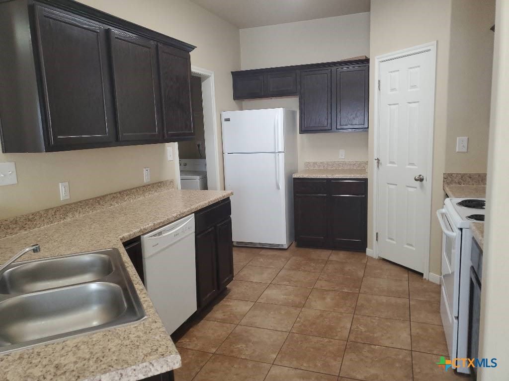 1207 Cavalry Lane – photo 4