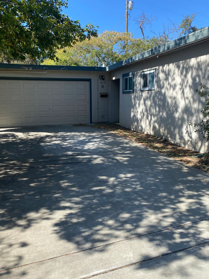 3 Bdrm/2 Bath Home Close to Downtown & Shopping-$500 Off 1st Month's Rent – photo 2
