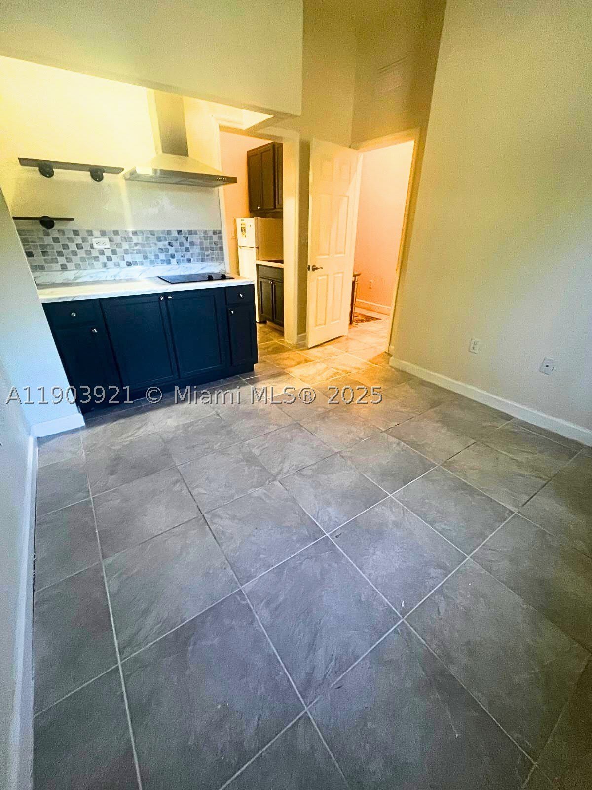 116 NE 25th Ter – photo 4