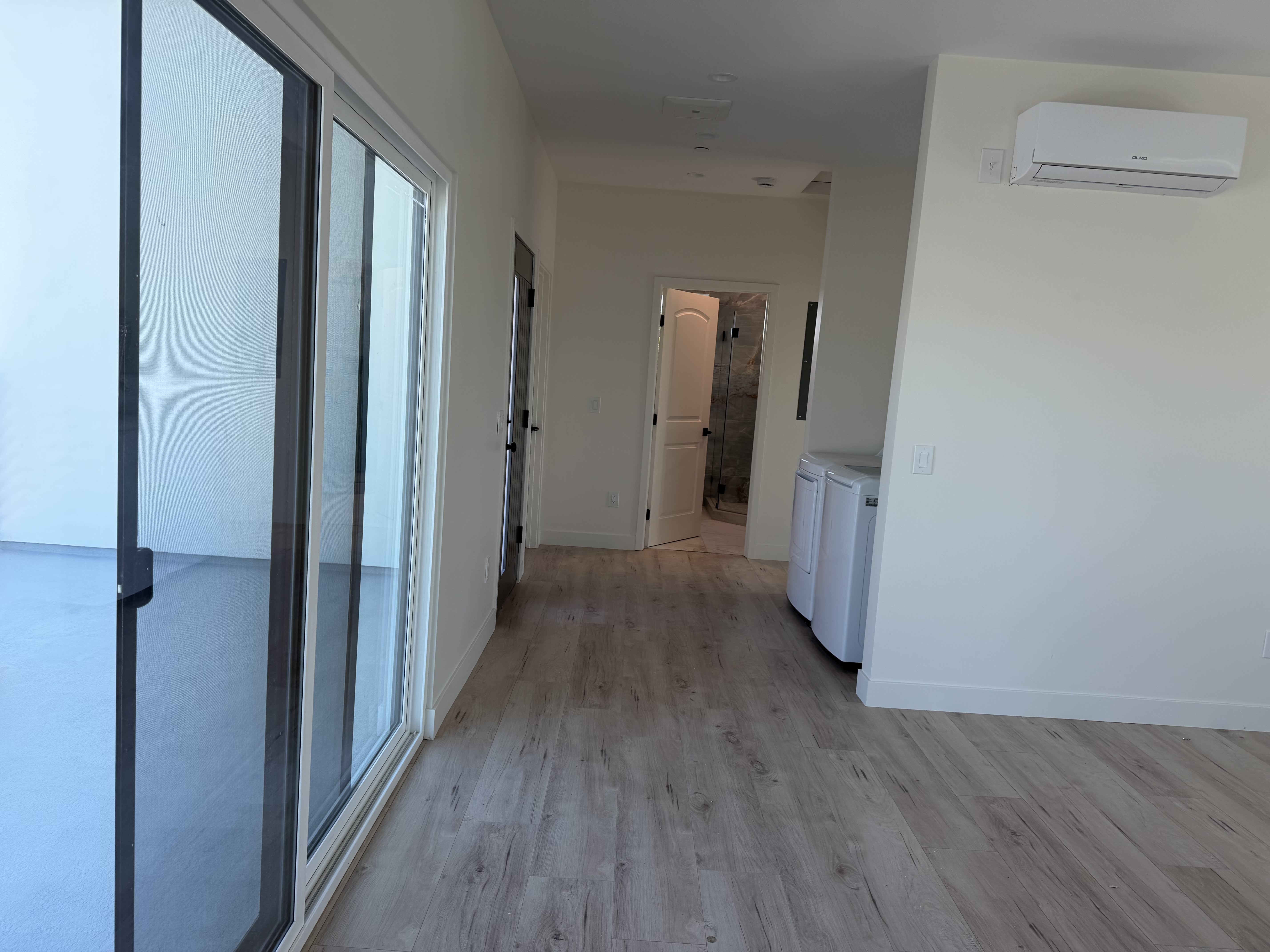 7538 Cozycroft Avenue – photo 2