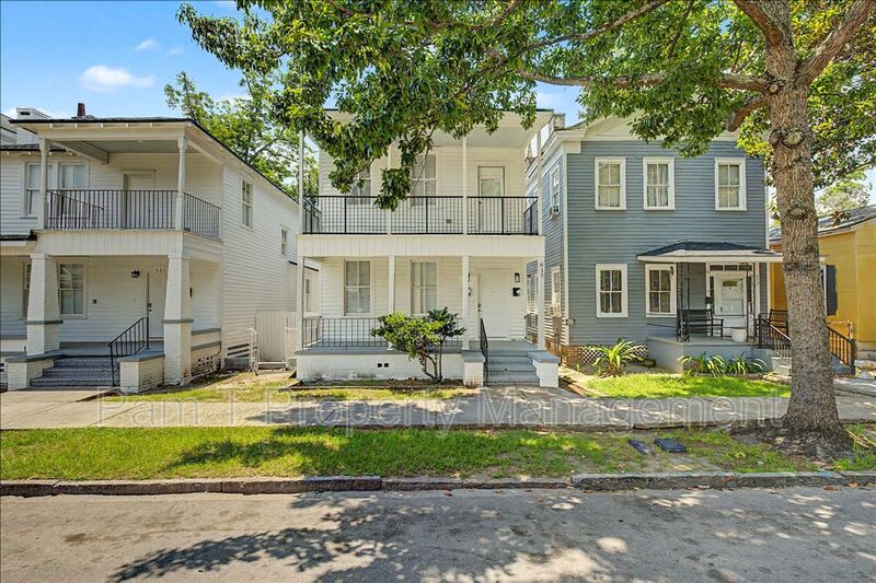 615 W 39th St – photo 2