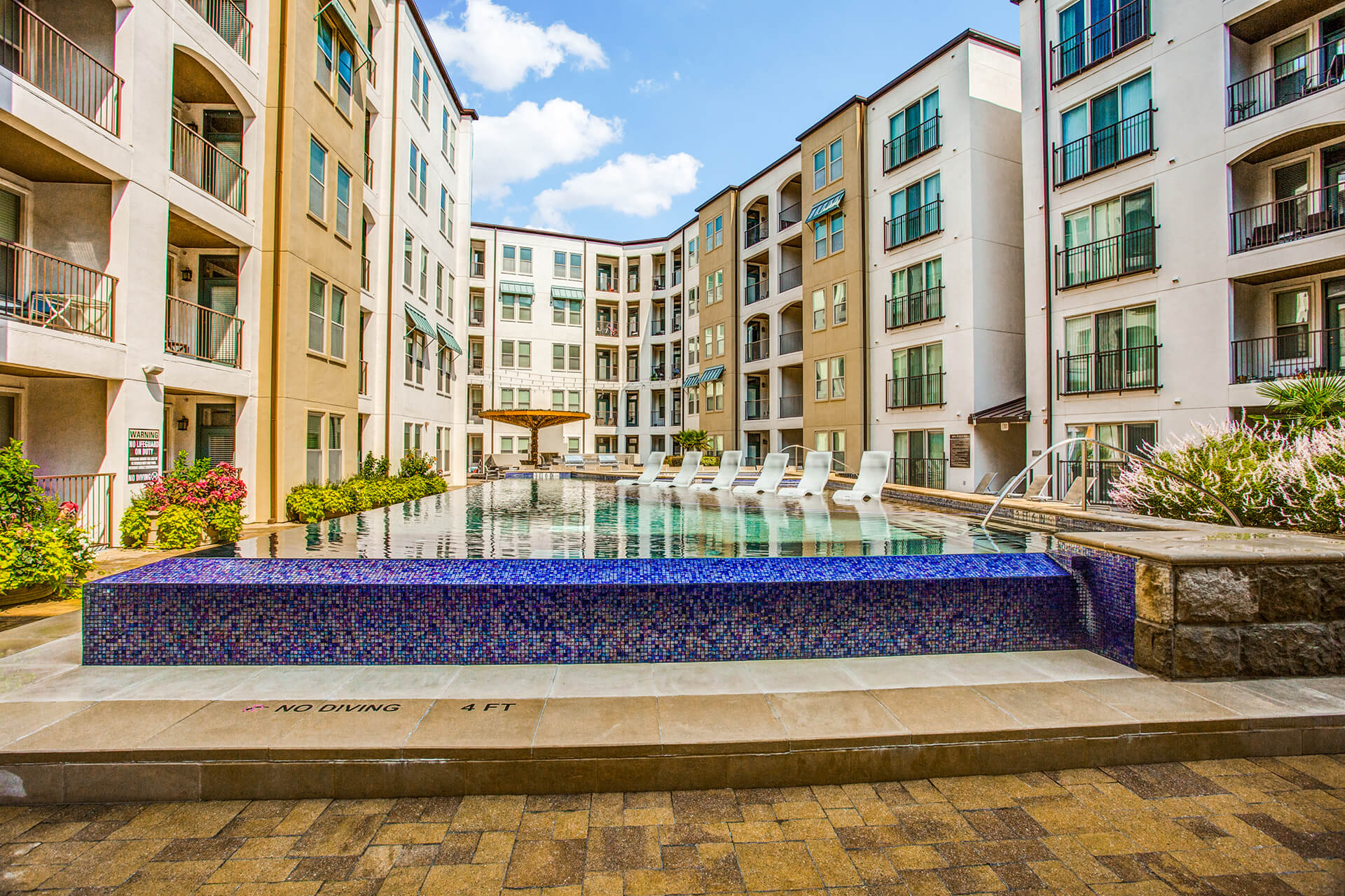 The Monterey by Windsor – photo 4