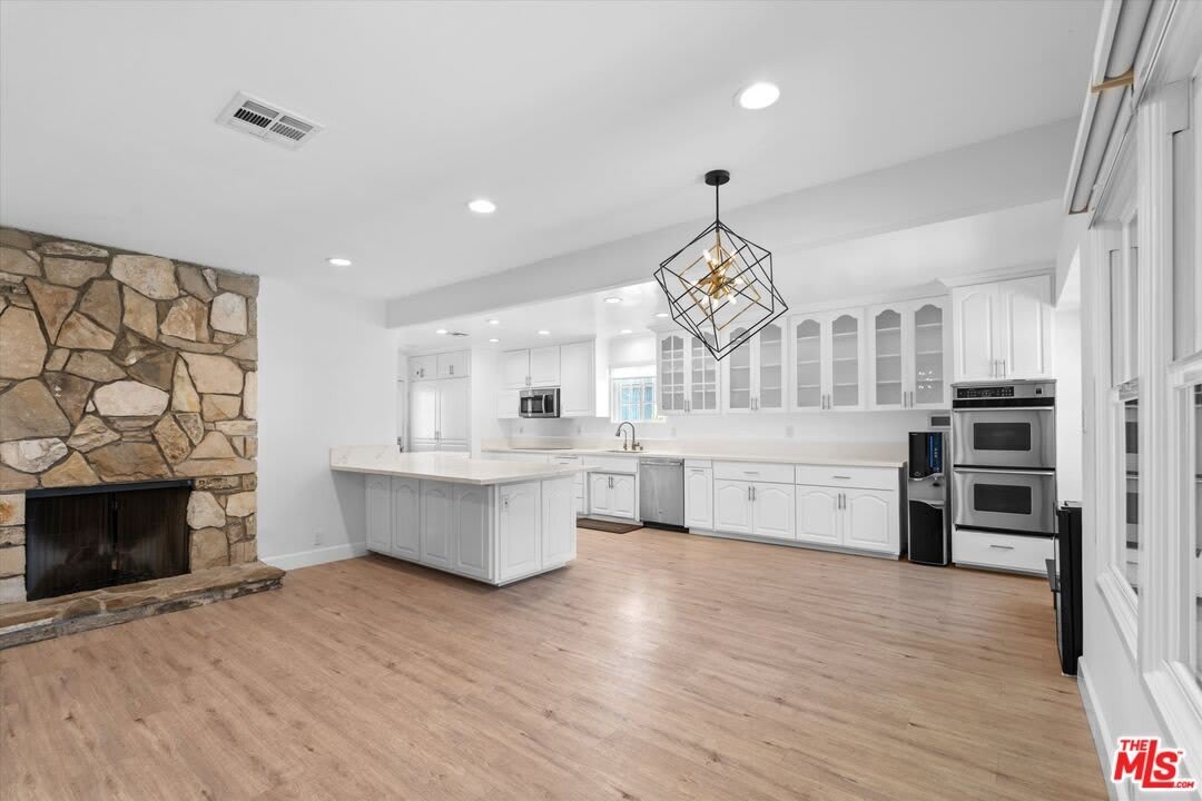 2809 S Canfield Ave – photo 4