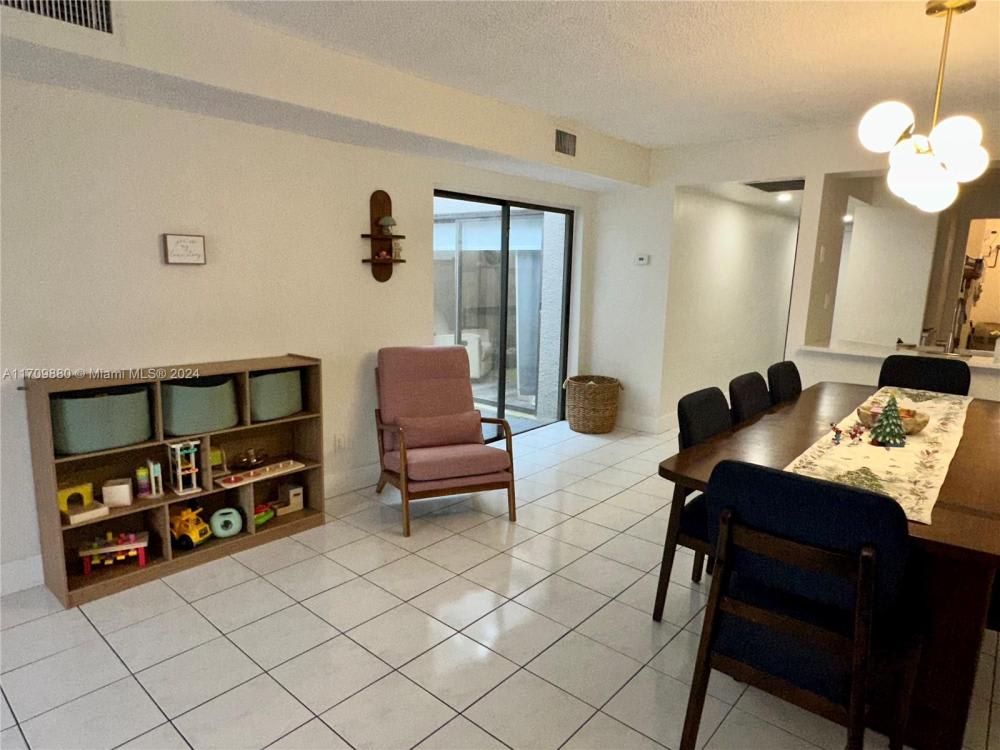 11336 NW 16th St – photo 5