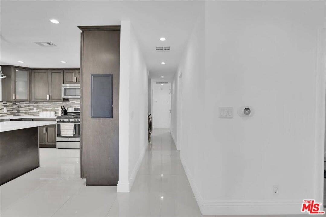 6500 Ponce Ave – photo 4