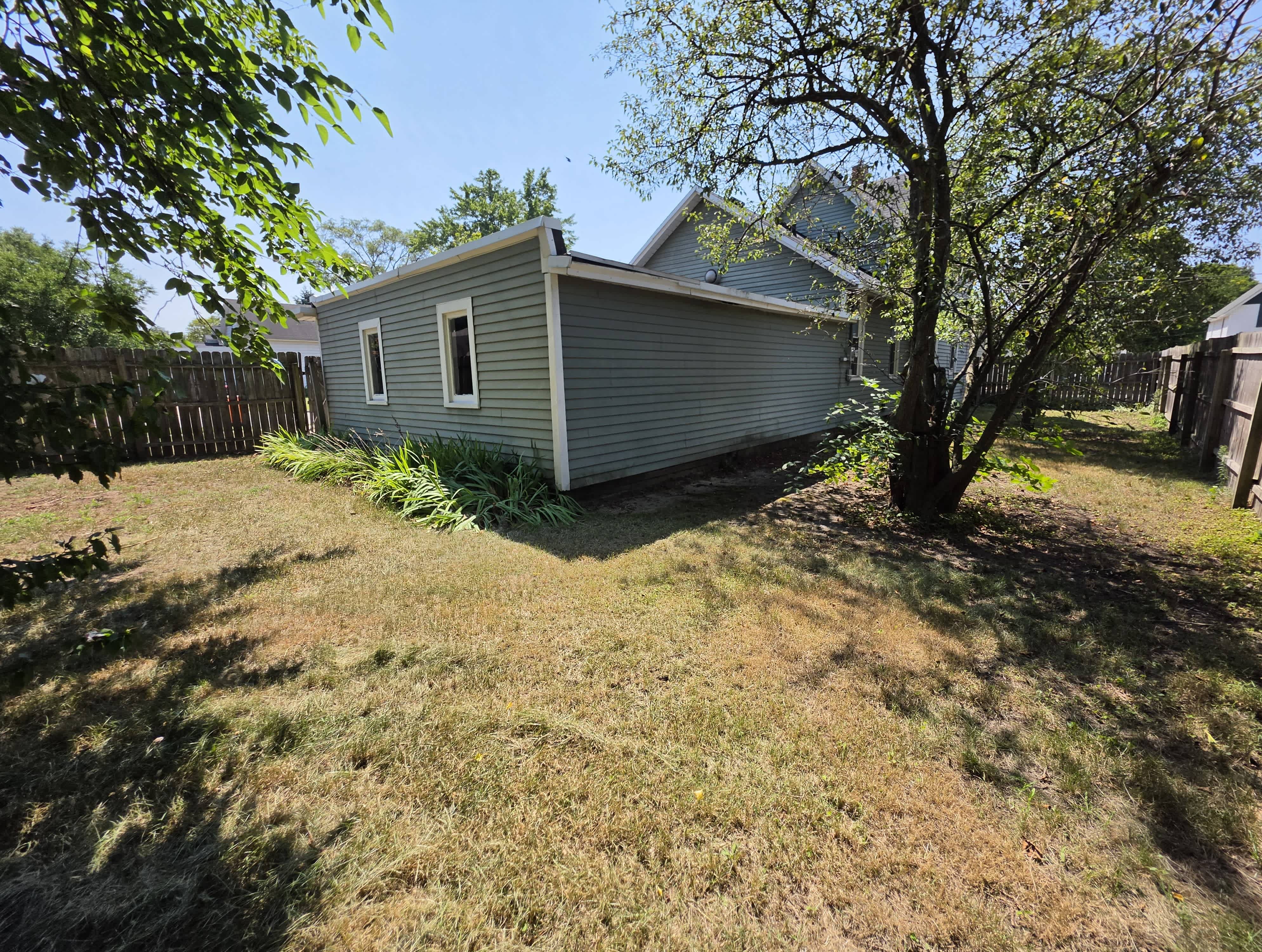 359 College Ave – photo 2