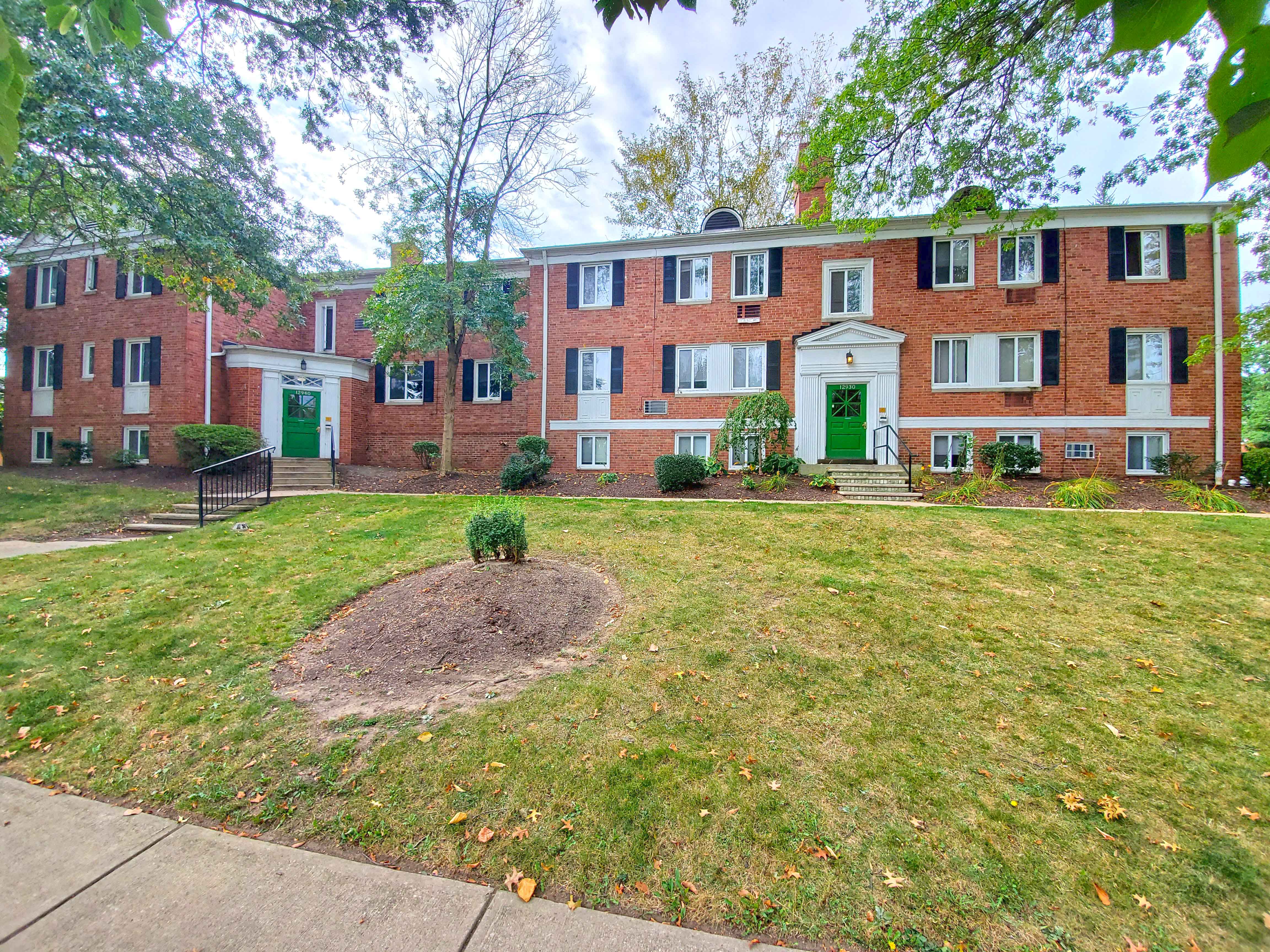 Fairhill Gardens – photo 5
