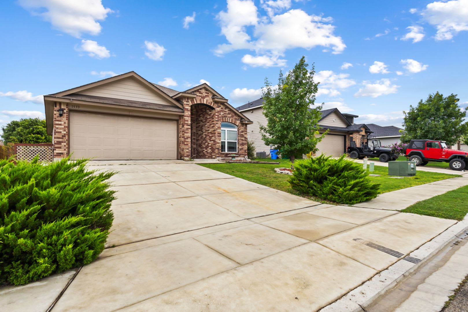 Well-Maintained 4 Bedroom Home in a Convenient Seguin Location – photo 3