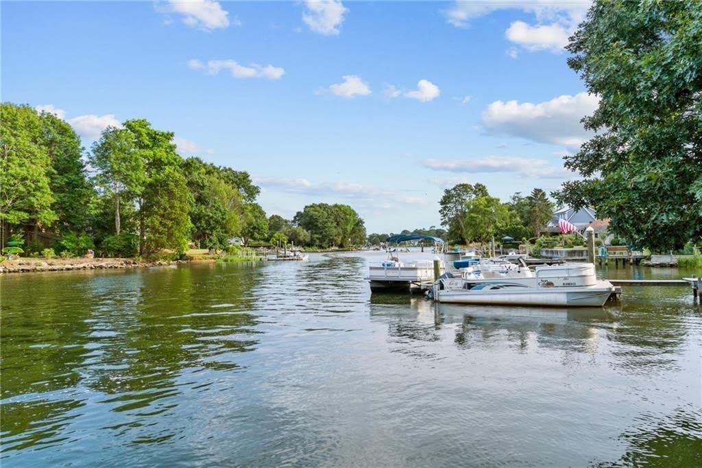93 Riverside Drive – photo 2