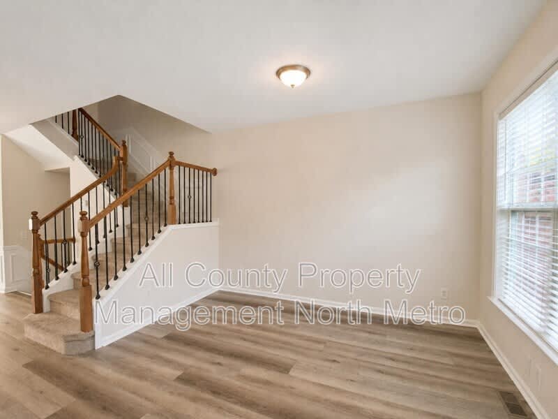 1006 Whittington Way – photo 4