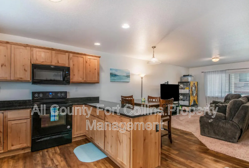 3660 W 25th St. – photo 4
