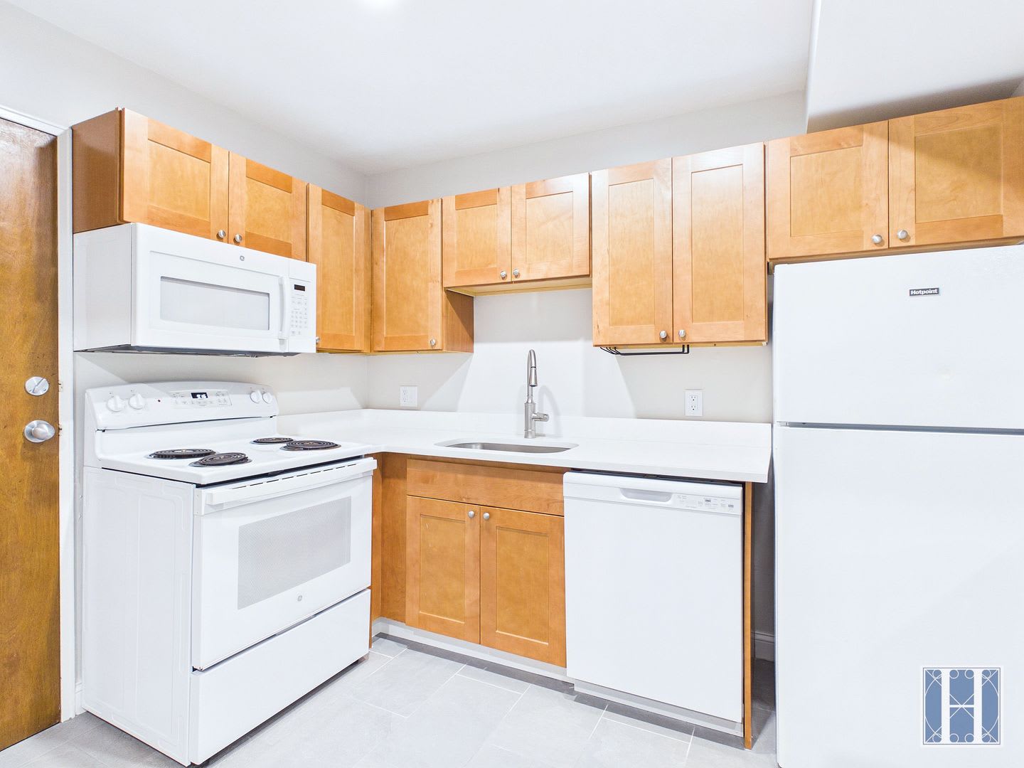 445 Pleasant St – photo 1