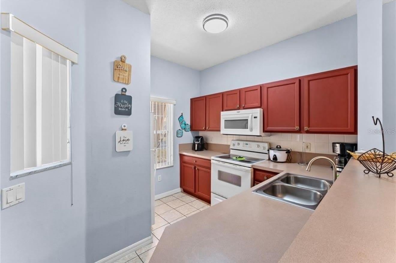 1017 PARK RIDGE Circle – photo 4