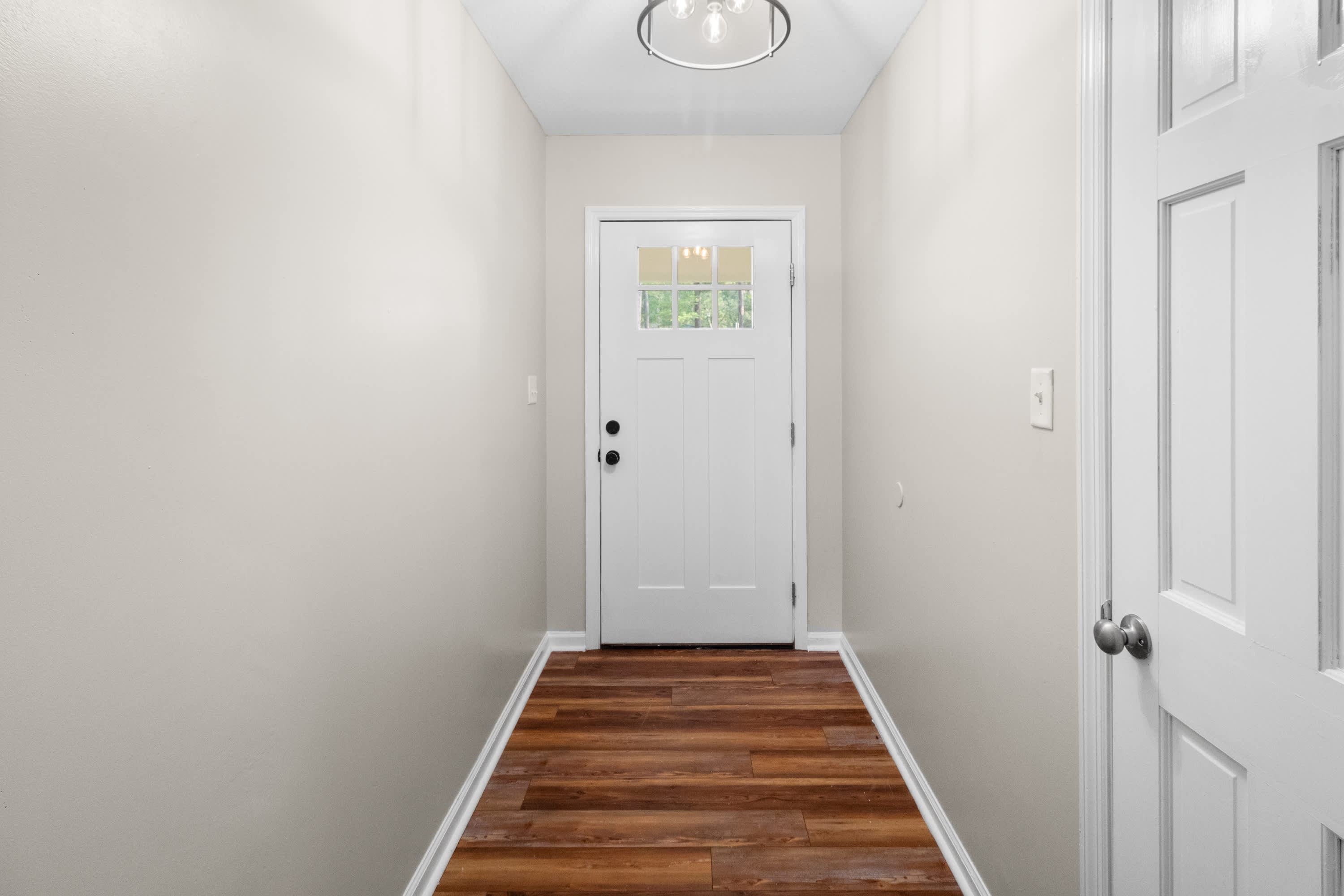 605 Honeysuckly Lane – photo 3