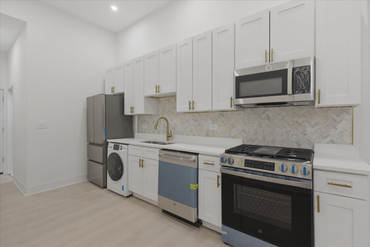 2234 West Irving Park Road – photo 1