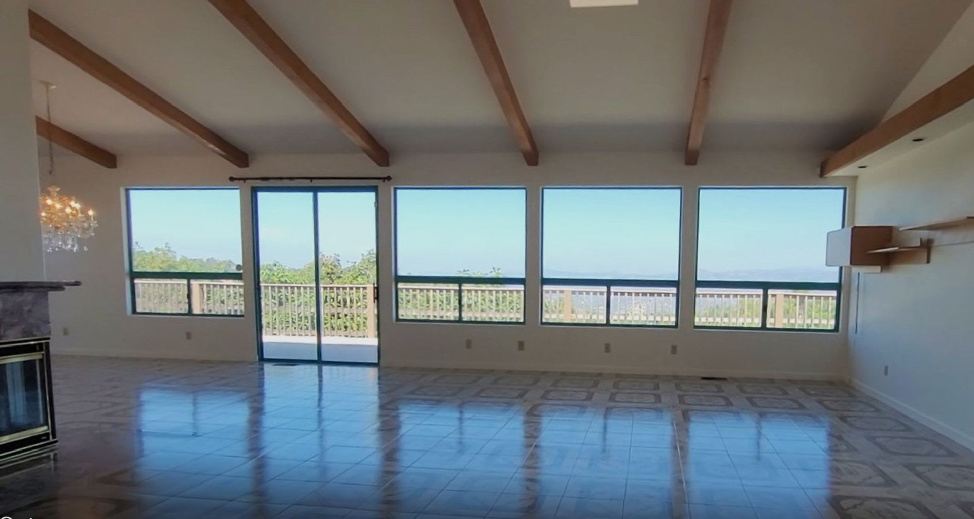Beautiful, secluded, and peaceful single family home – photo 3