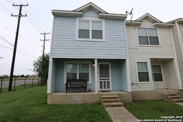 24 Bratton – photo 1