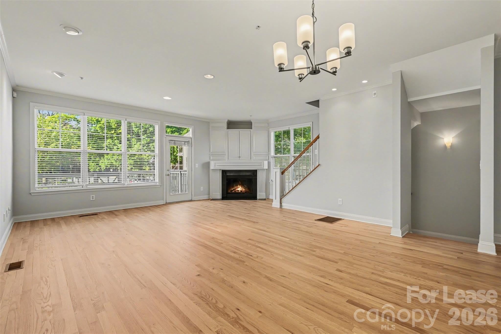 841 W 4th Street – photo 2