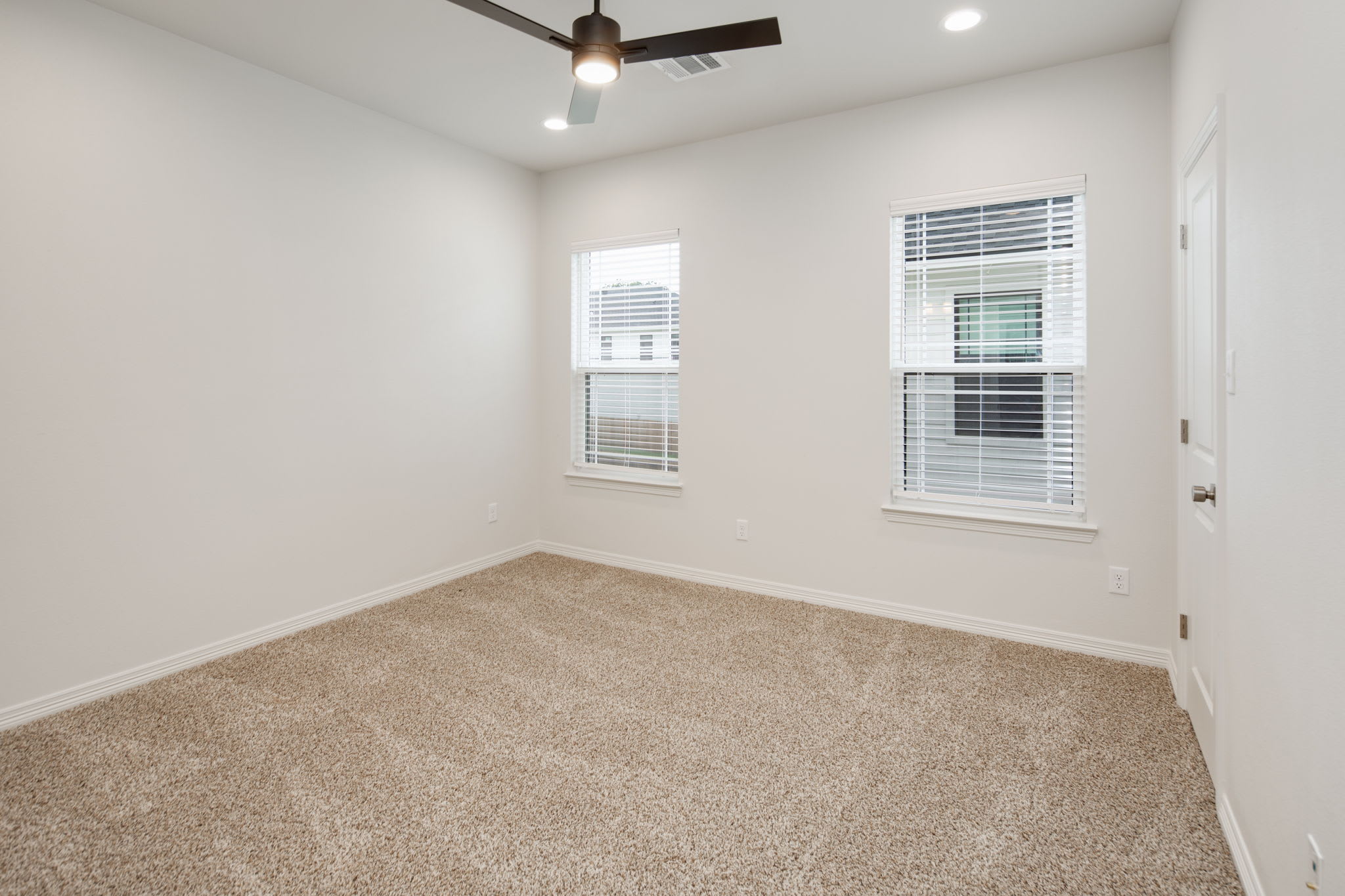 268 Richards Street – photo 4