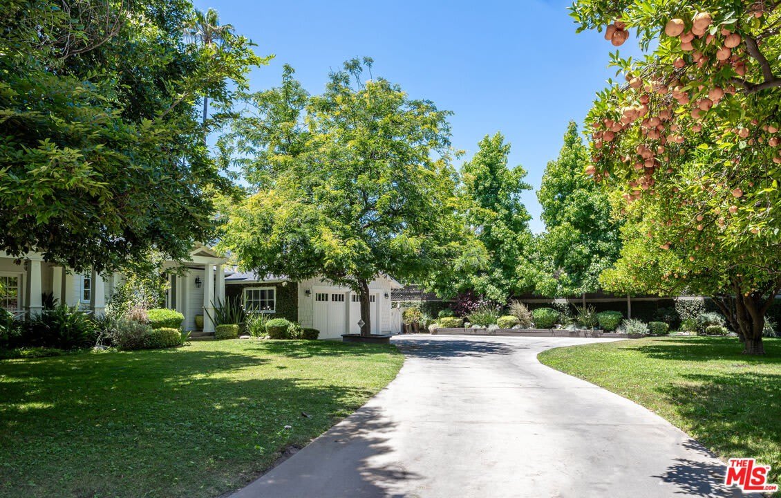 4537 Agnes Ave – photo 2