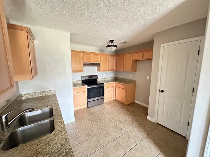 9335 Chastain Place – photo 5