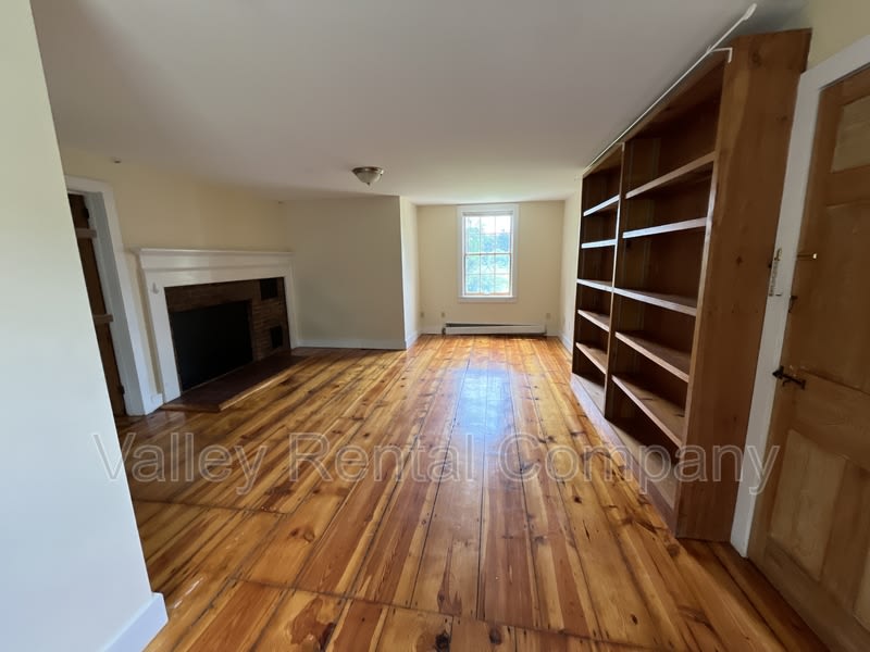 121 Bay Road – photo 5
