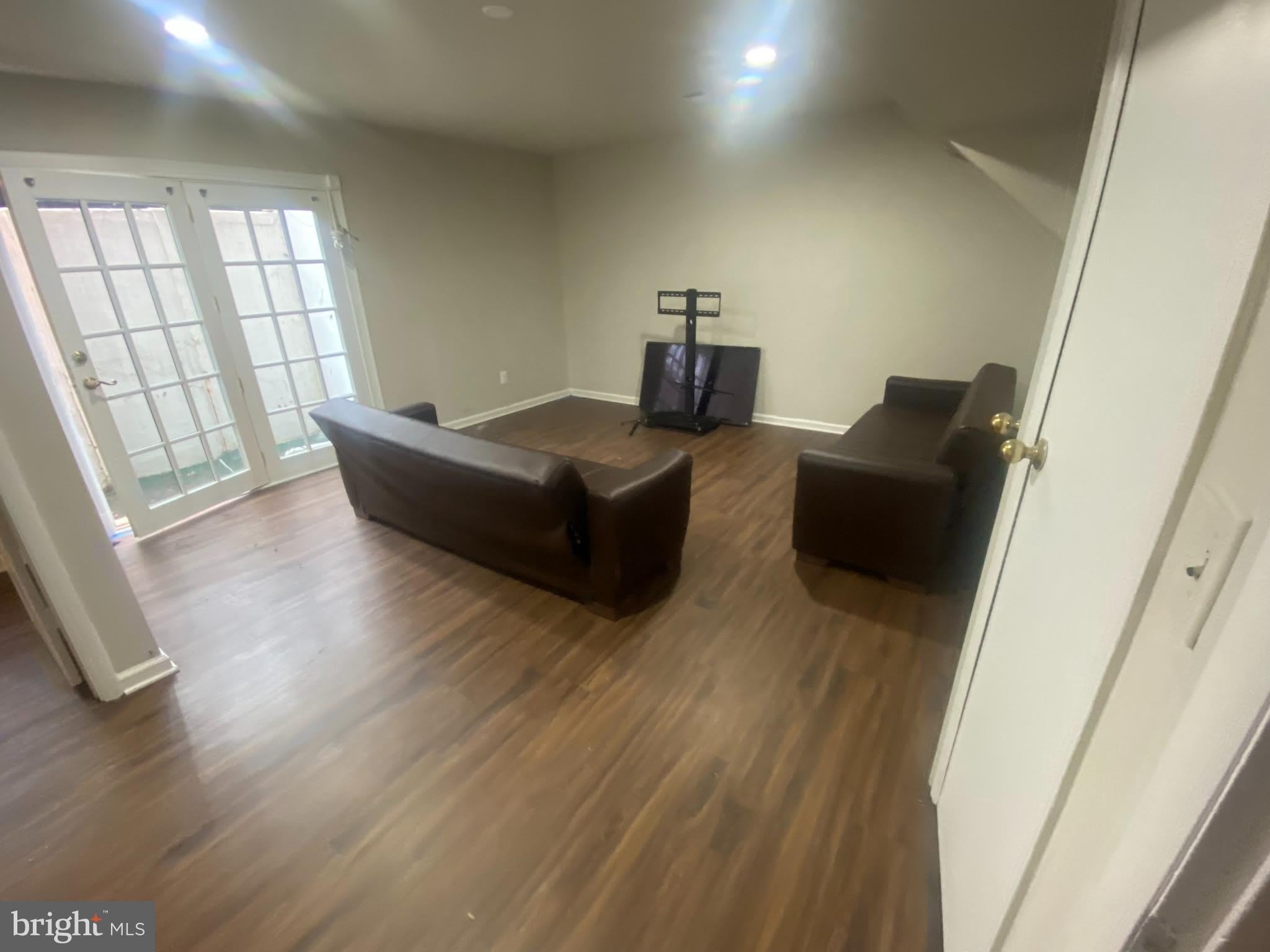 7307 BROOKLYN BRIDGE Road – photo 5