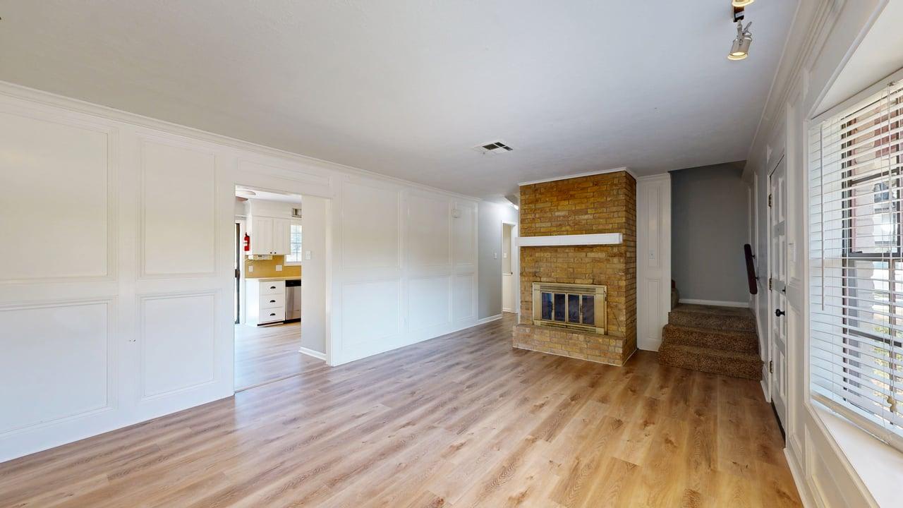 1304 Merry Oaks Dr – photo 3