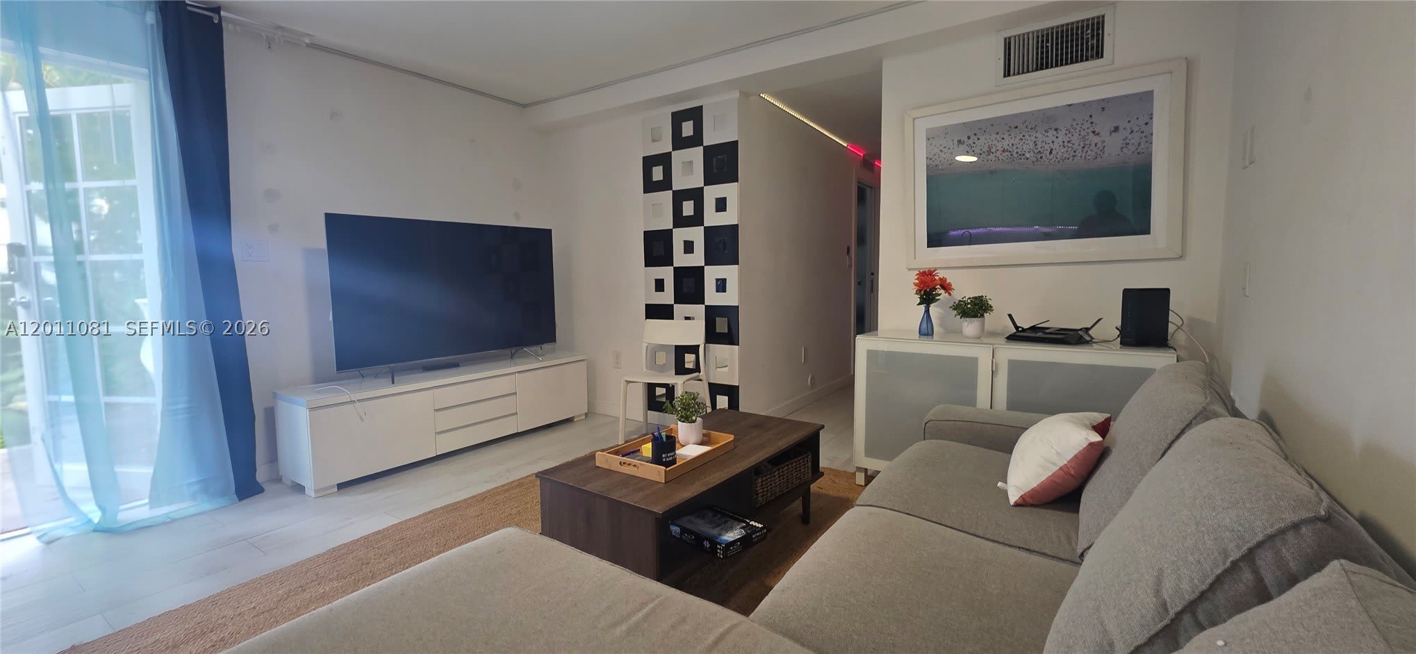 846 Michigan Ave – photo 1