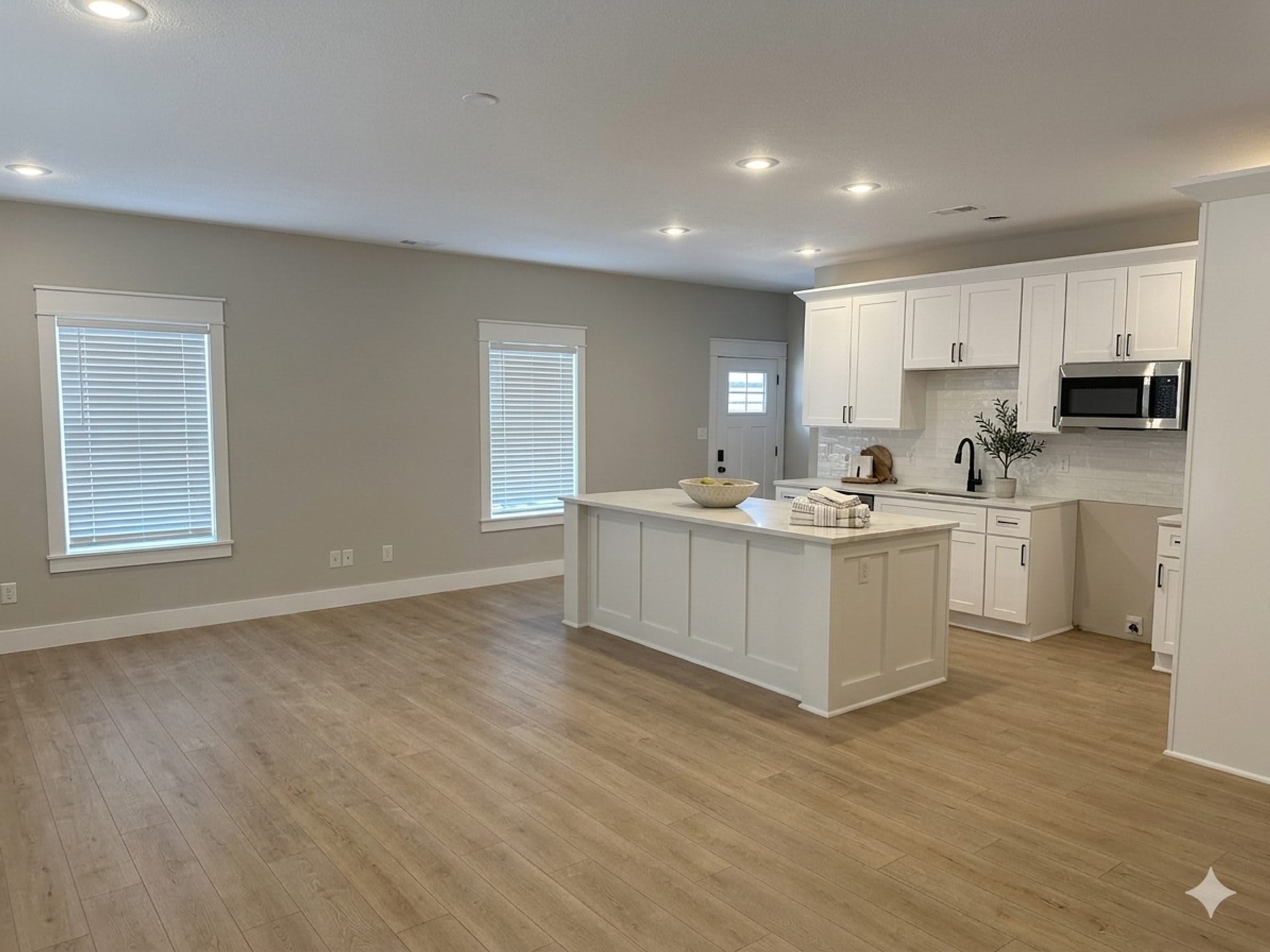 August 2027 Brand New Build 3 Bed 3 Bath Brick Townhome Amazing Location – photo 2
