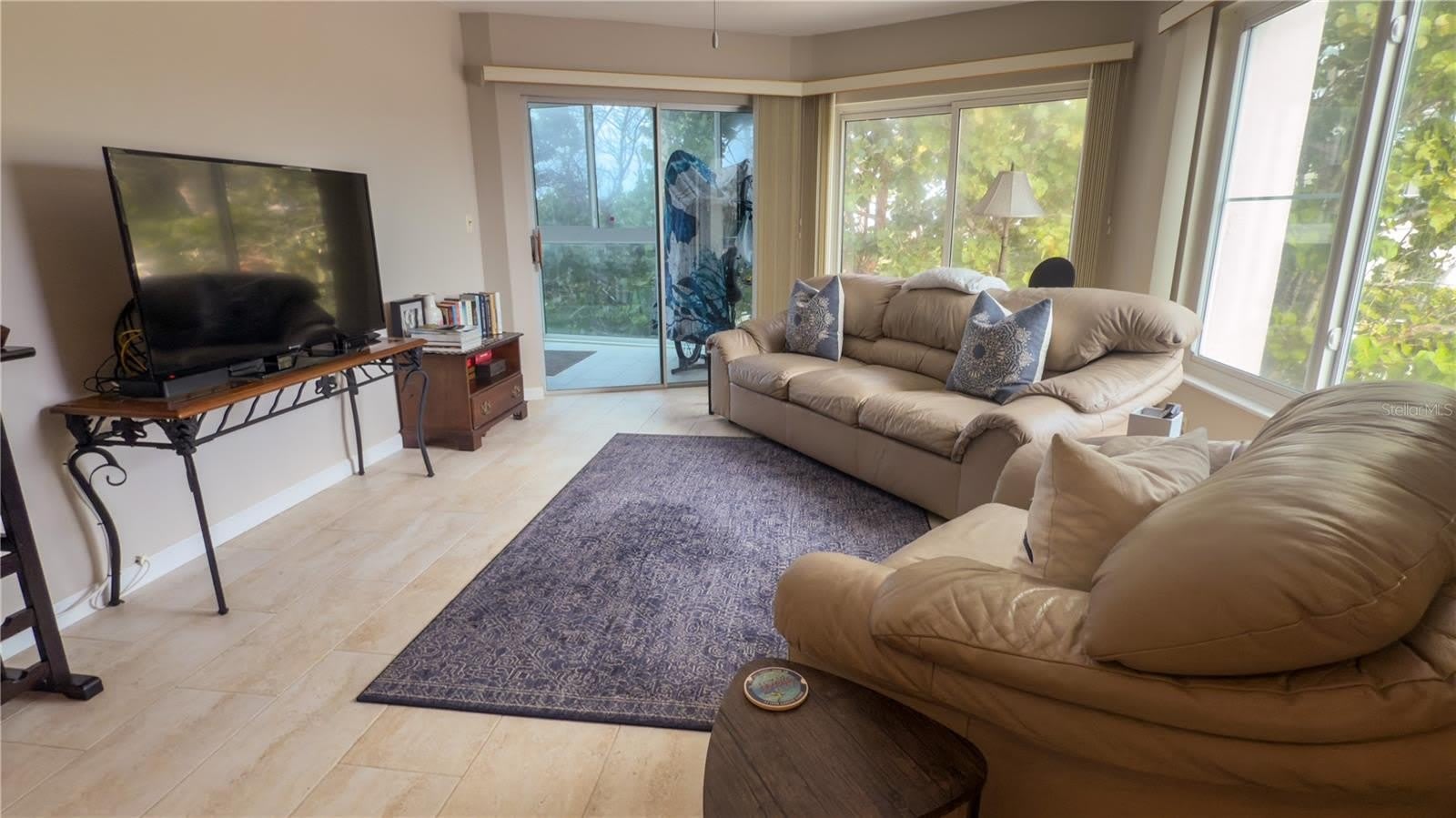 1900 Benjamin Franklin Drive – photo 4
