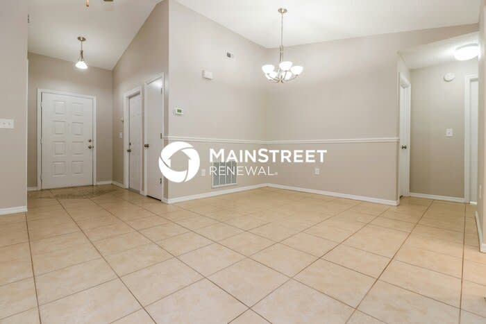 8010 Hathaway Drive – photo 4