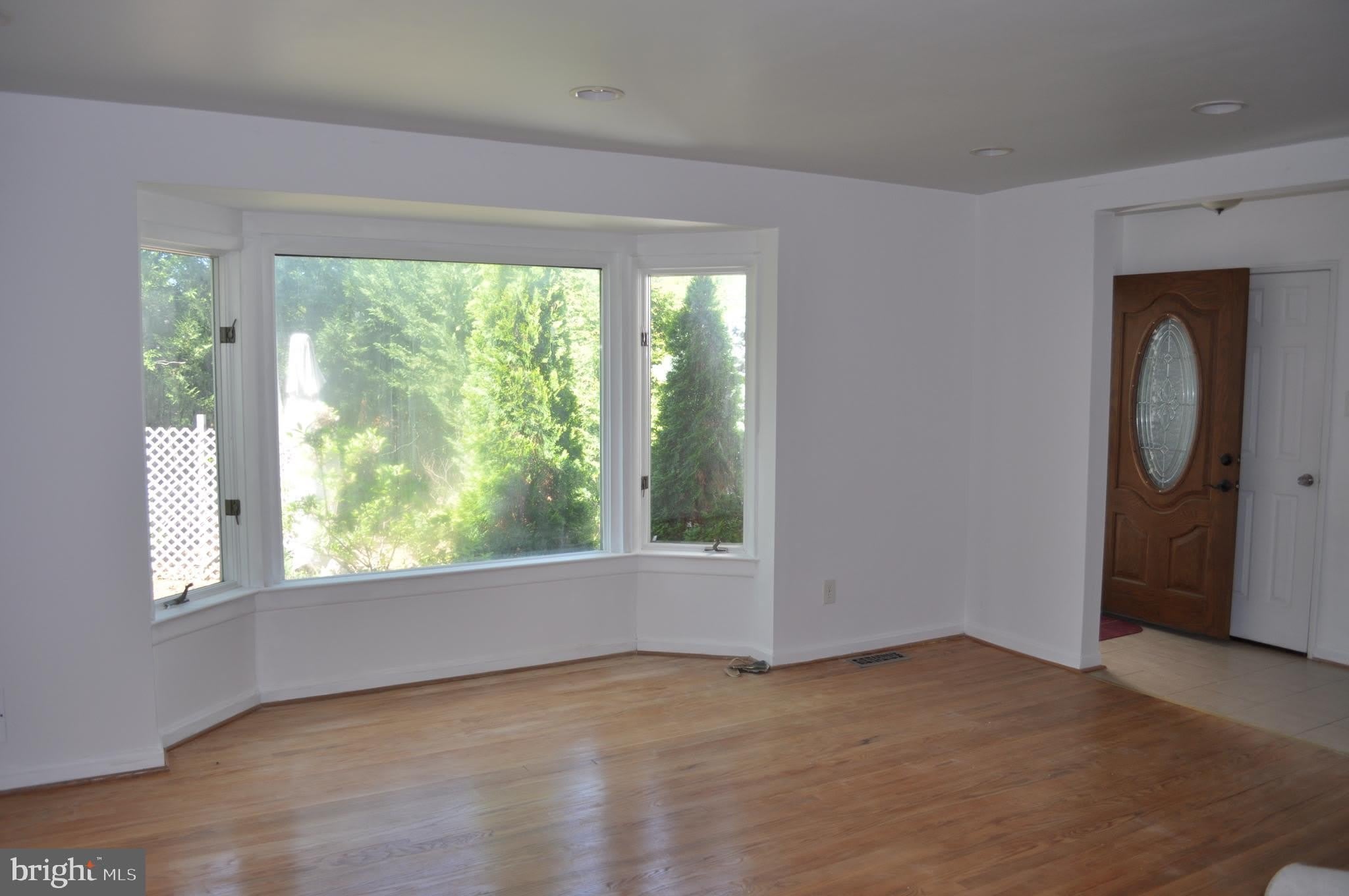 6000 GREENTREE Road – photo 5