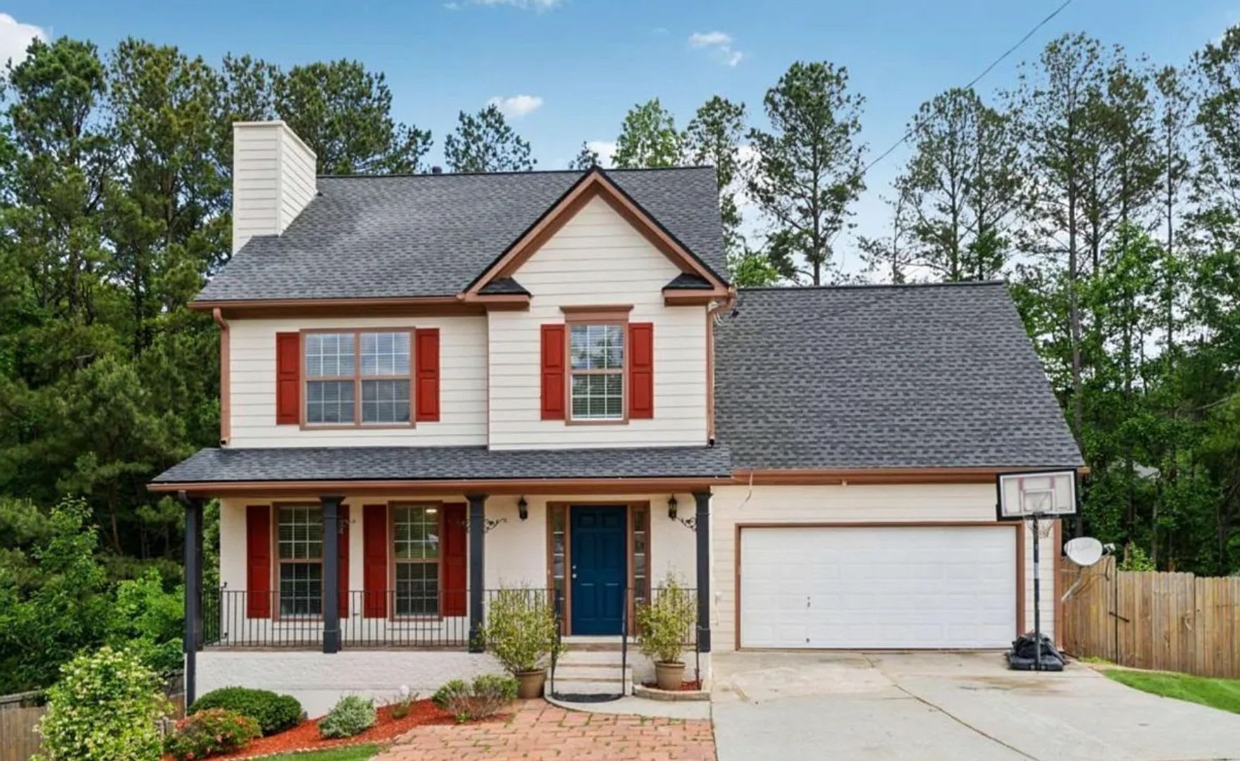 Room in 4 Bedroom Home in Kennesaw – photo 1