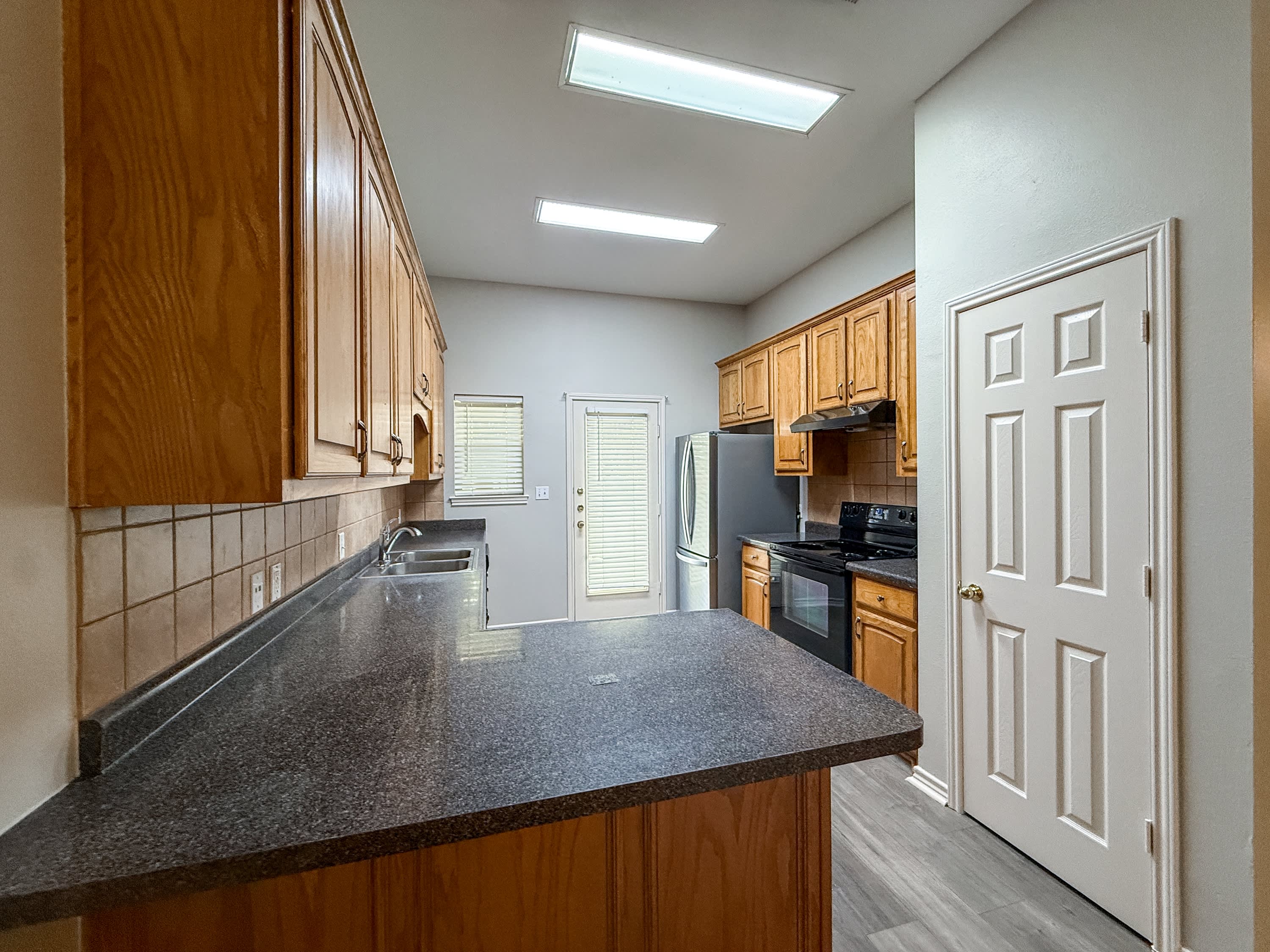 3020 Pine Valley Drive – photo 4