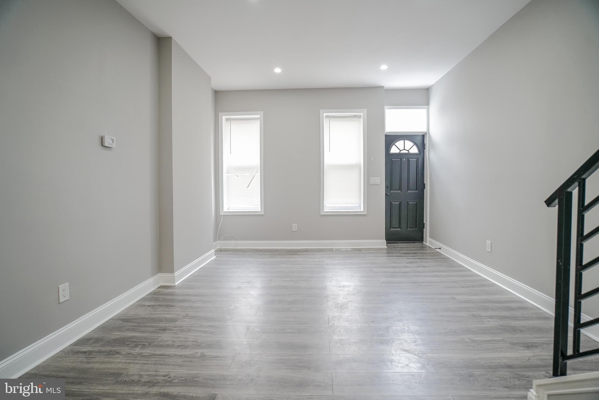 1535 W SELTZER Street – photo 5