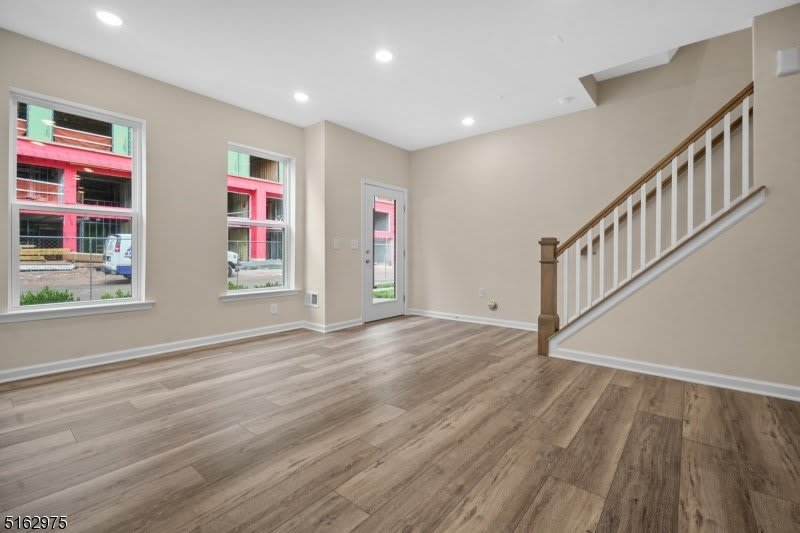 8 Jessica Ln – photo 4