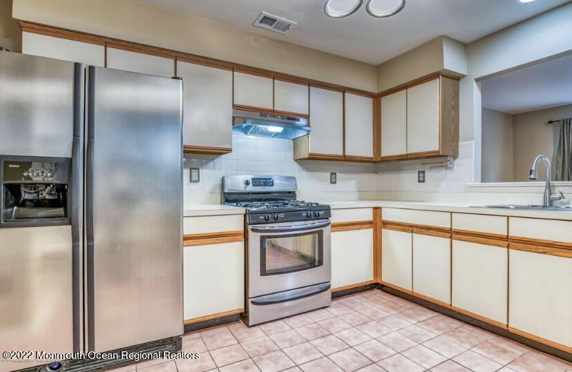 887 Crimson Court – photo 4