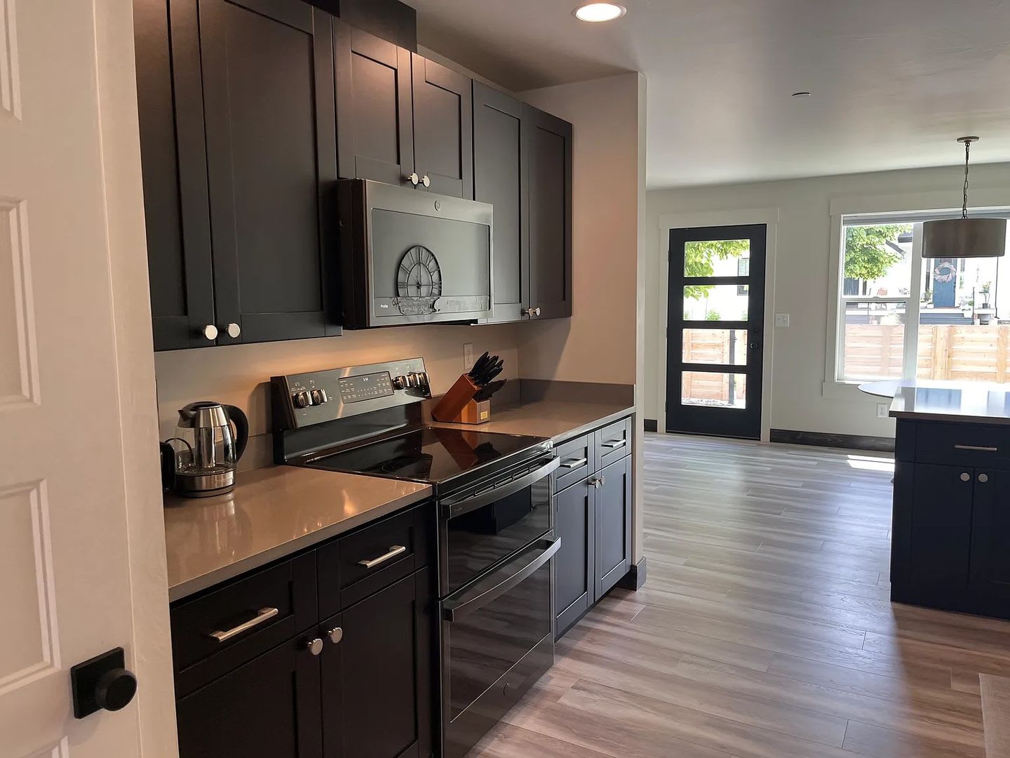 Month-to-Month 3bed 2.5 bath Whitefish Townhouse for rent – photo 2