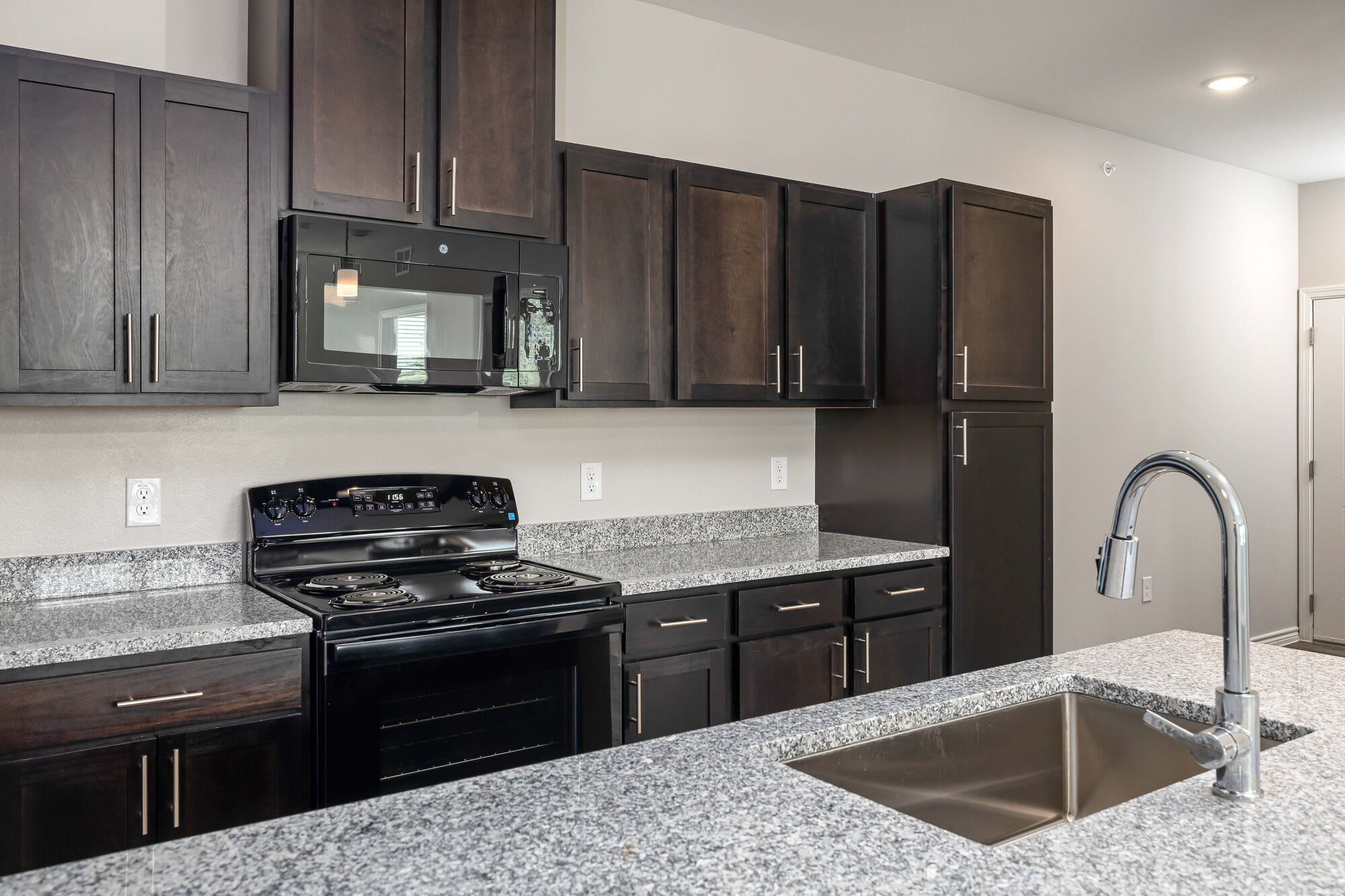 Terrace at Highland Hills – photo 4